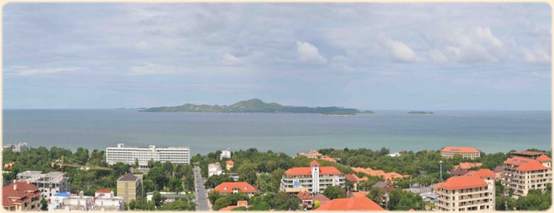 L'île de Kho Larn, visible de nos studios et appartements à Pattaya, Location de studio, chambre et appartement à louer